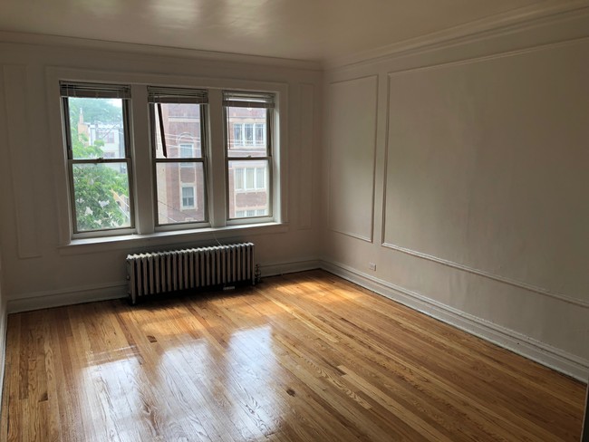 Foto del edificio - 7853 S Ridgeland Ave