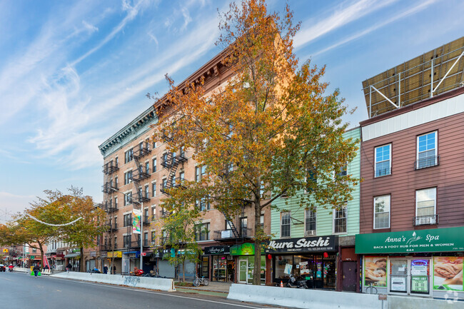 Building Photo - 648-658 Grand St