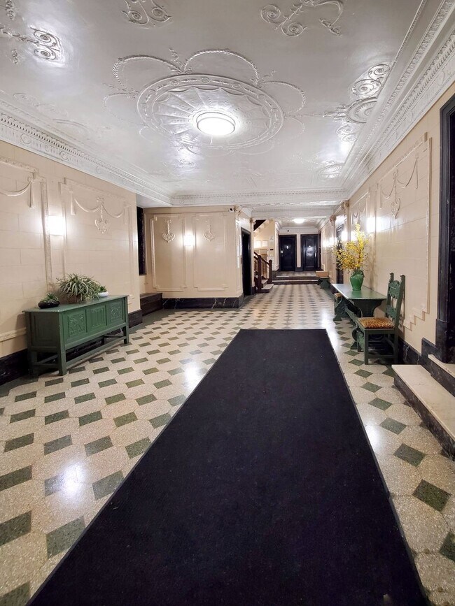 Foto del edificio - 114 W 16th St