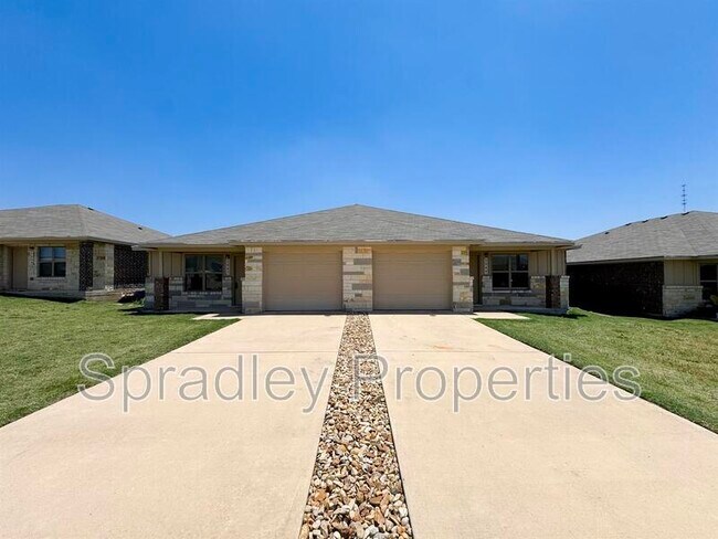 Building Photo - 1547 Chance Ct