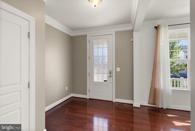 Foto del edificio - 5666 Spriggs Meadow Dr