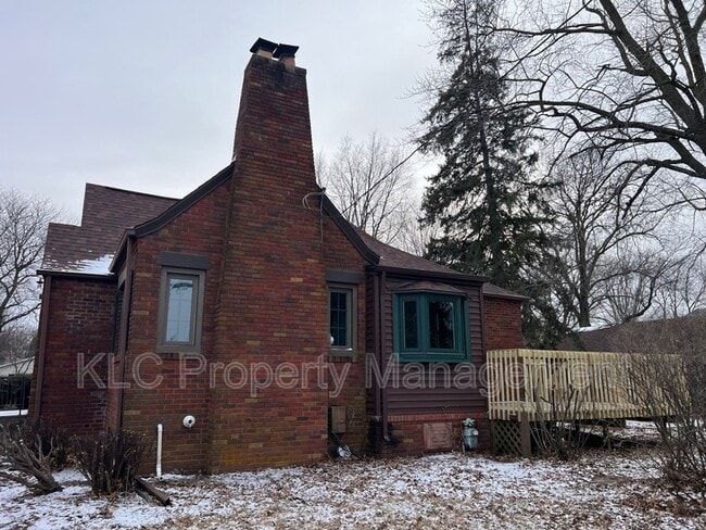 Building Photo - 3300 Beaver Ave