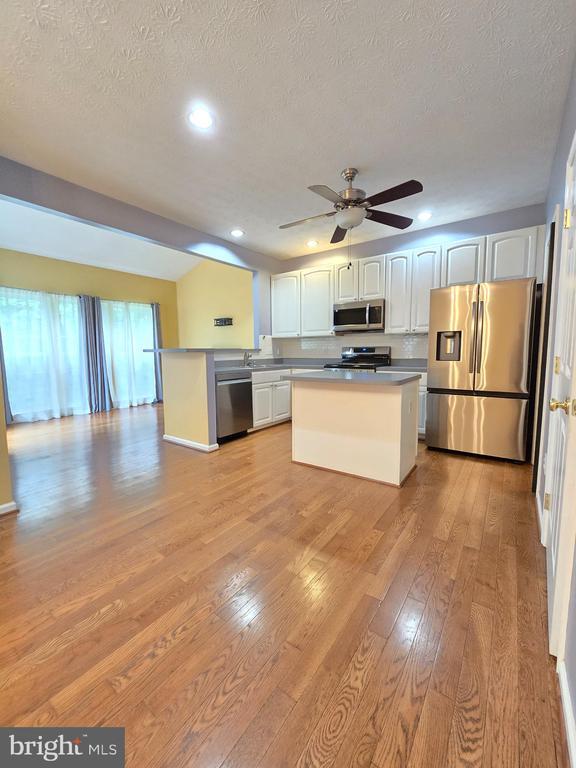 Building Photo - 160 Leeds Creek Cir