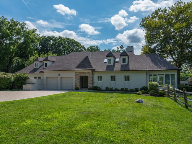 Building Photo - 95 Cove Neck Rd