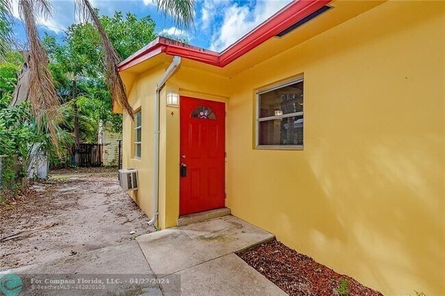 Foto del edificio - 316 SW 15th St