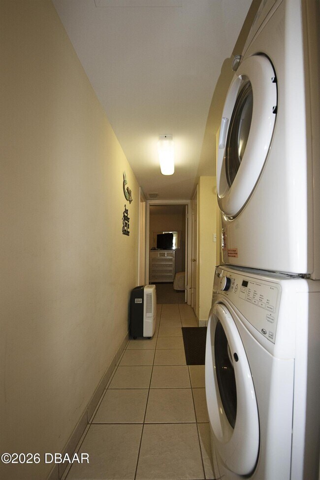 Foto del edificio - 1571 S Atlantic Ave