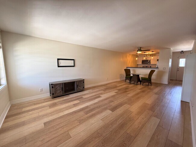Foto del edificio - 4821 W McElroy Ave