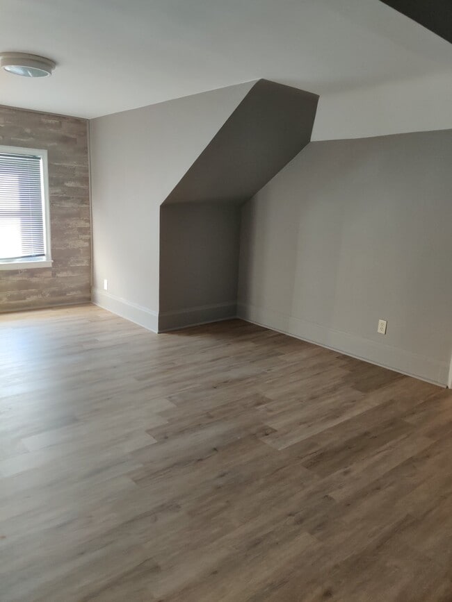 Foto del edificio - 205 N Normal St