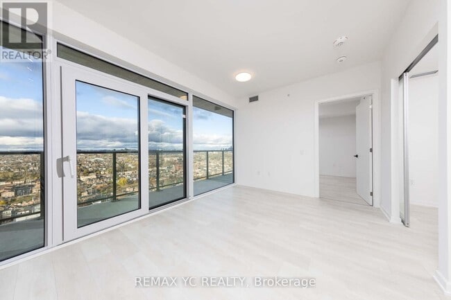 Building Photo - 1285 Dupont St