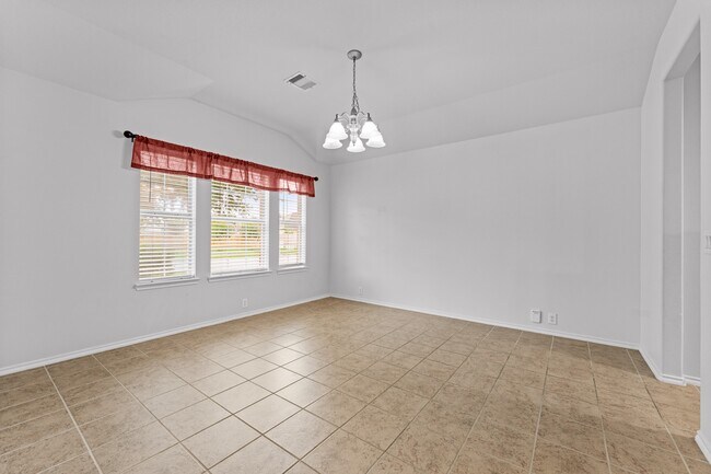 Foto del edificio - 2744 Woodspring Acres Dr