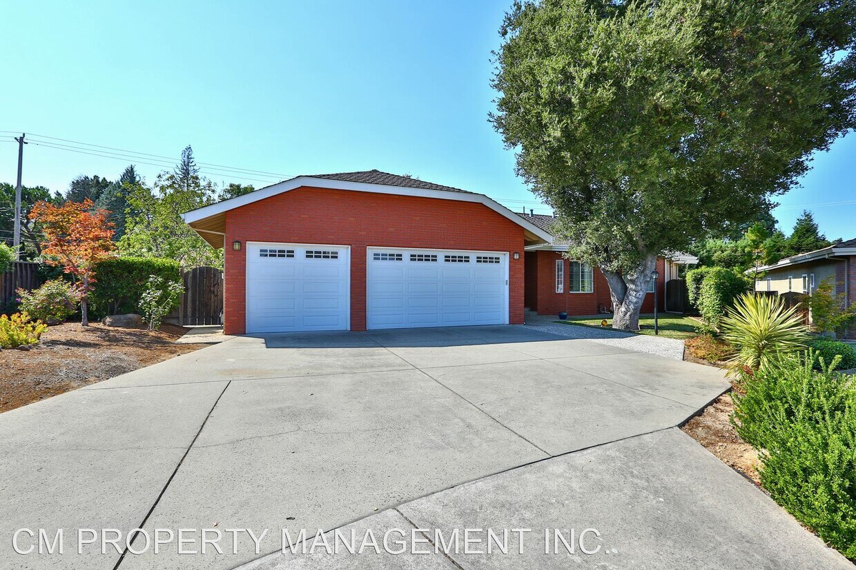 Foto principal - 5 br, 4 bath House - 13275 Glasgow Ct.