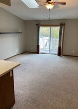 Building Photo - 231 Woodside Dr