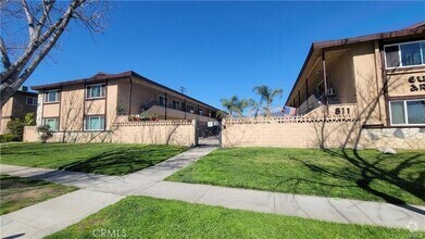 Building Photo - 811 Orchid Ct