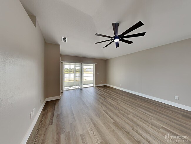 Foto del edificio - 11217 Summer Star Dr