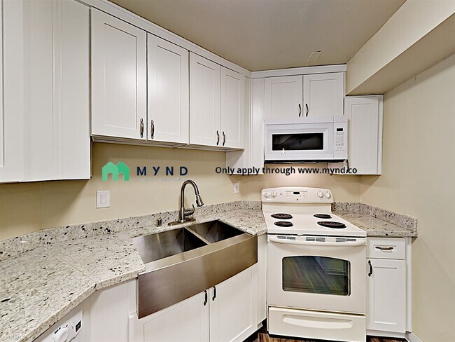 Building Photo - 3360 H St