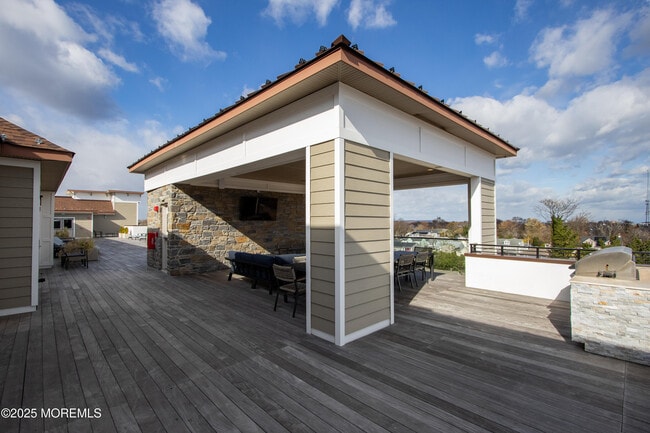 Building Photo - 258 Morris Ave