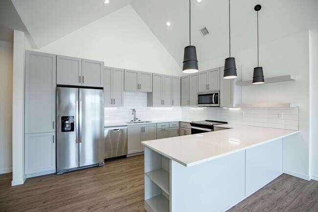 Apartamentos The Earl, 3 habitaciones, 2 baños, 1467 - The Earl Apartments