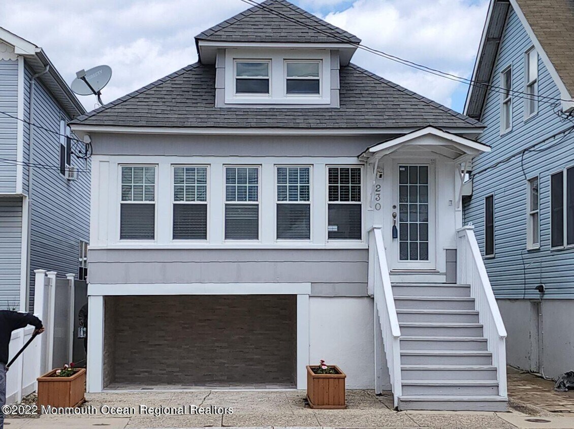 Primary Photo - 230 Hamilton Ave