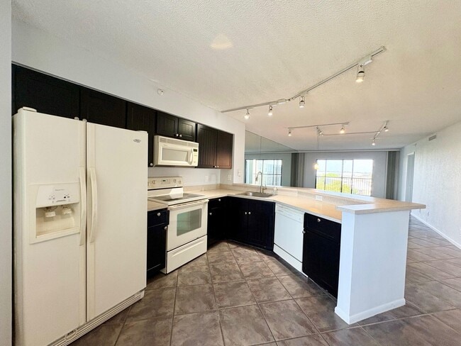 Foto del edificio - 2205 S Cypress Bend Dr