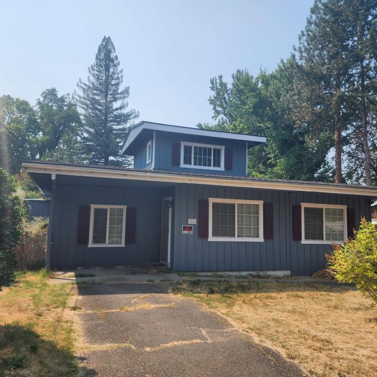 Primary Photo - 1210 Plummer Ave