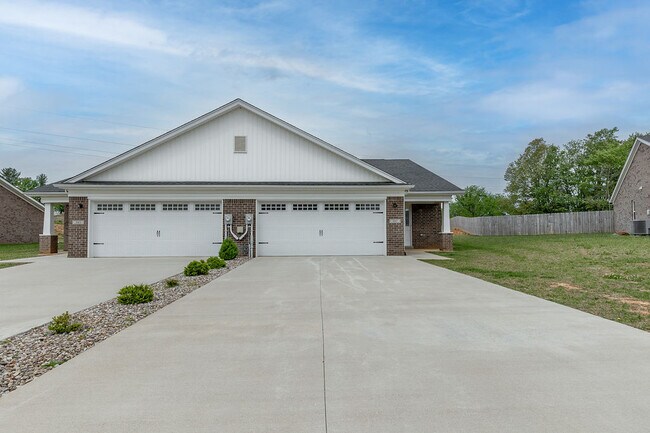 Building Photo - 307 Breckinridge Cir