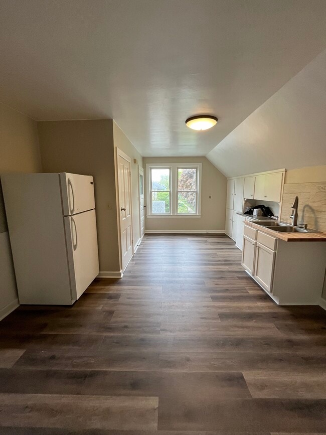 Building Photo - 1731 N 1st St