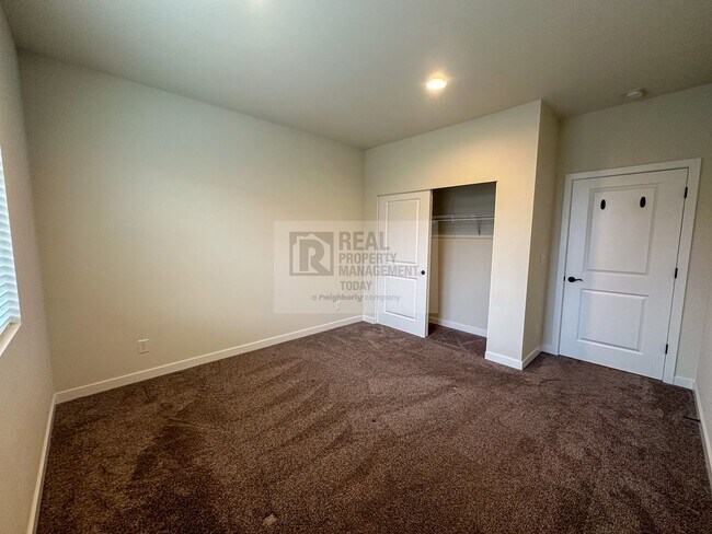 Building Photo - 3 Bedroom House in Auburn!