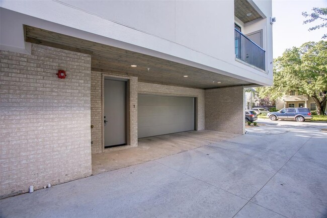 Foto del edificio - 4133 Emerson Ave