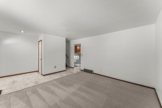 Building Photo - 4025 N Carefree Cir