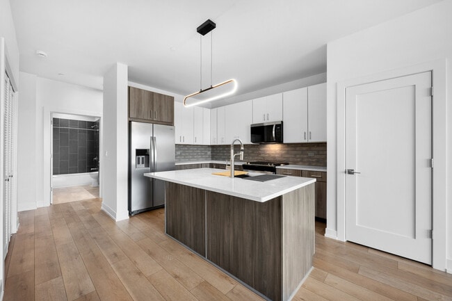 Building Photo - 27 W Park Blvd