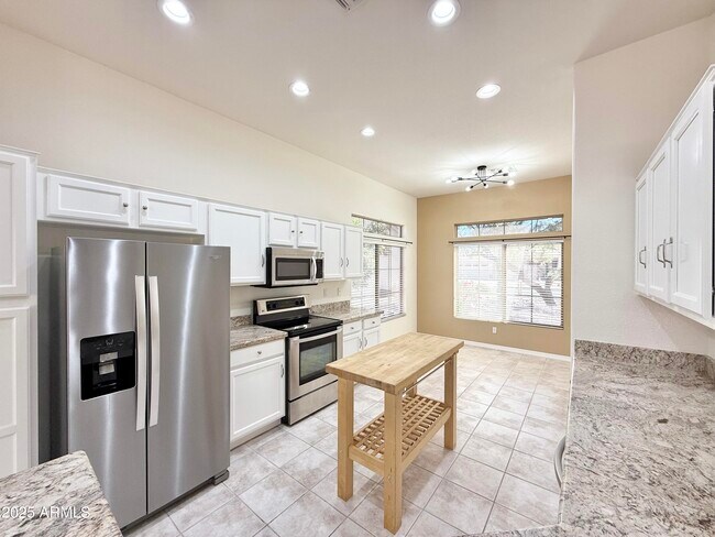 Foto del edificio - 4148 E Walnut Rd