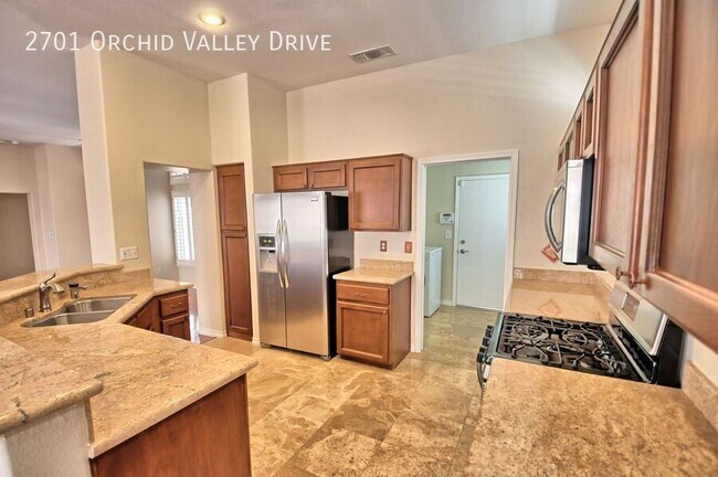 Foto del edificio - 2701 Orchid Valley Dr