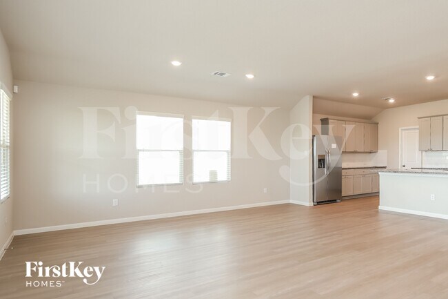 Foto del edificio - 13011 Thyme Wy