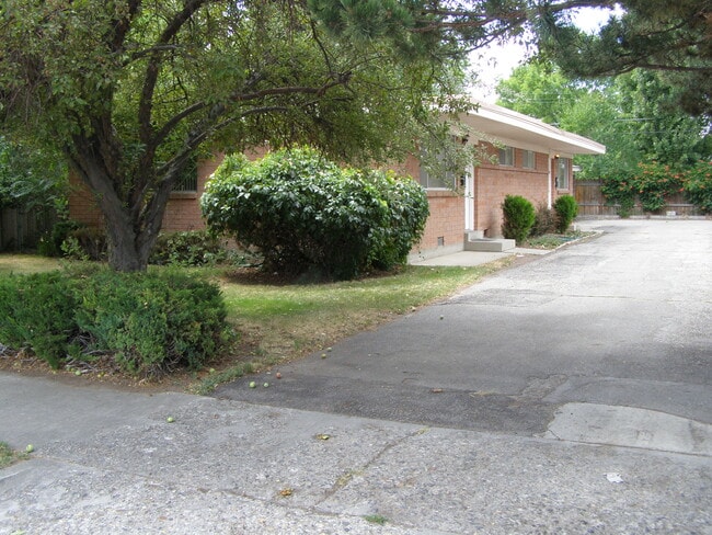 Foto del edificio - 2696 S Preston St