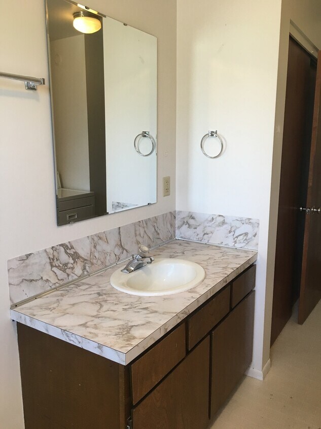 Primary Photo - 3 Bedroom 1 Bathroom Duplex