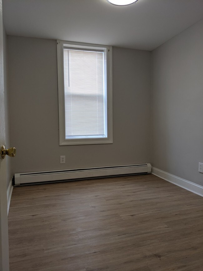 Foto del edificio - 6208 Palisade Ave