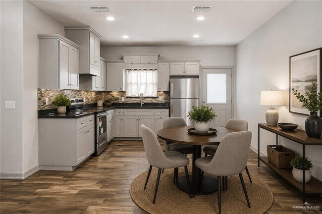 Foto del edificio - 5800 Nightingale Ave