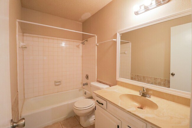 Foto del edificio - 3 Bed / 2 Bath in Tulsa!