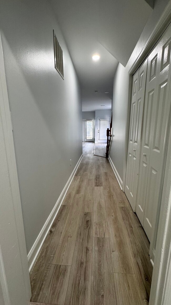 Building Photo - 16510 Bobster Ct