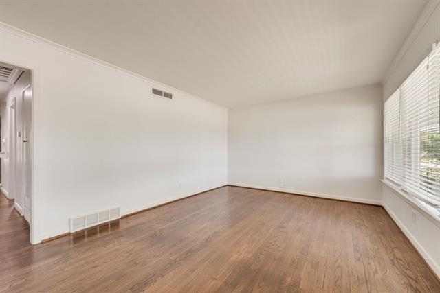 Foto del edificio - 9506 Mercer Dr