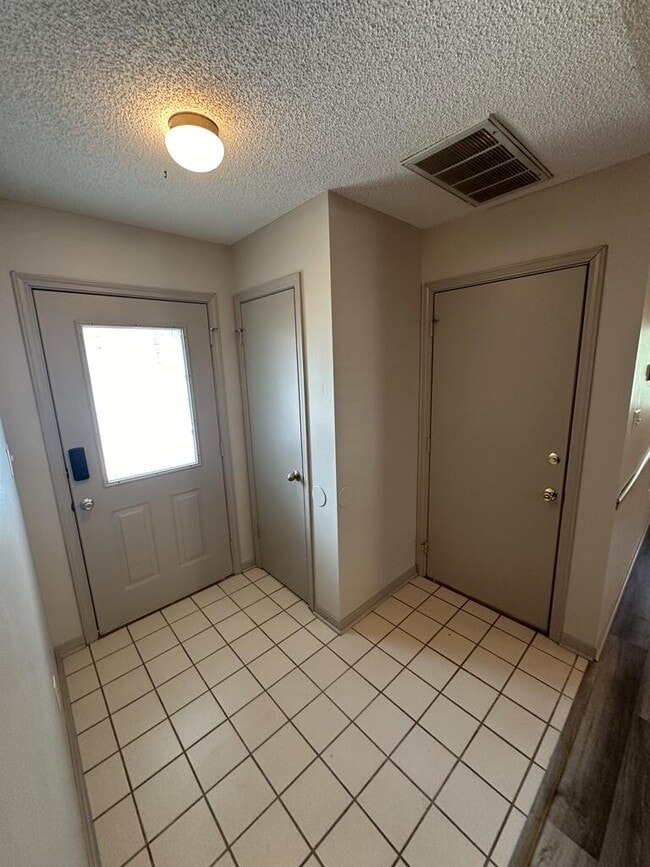 Building Photo - 2567 Weeping Willow Ln