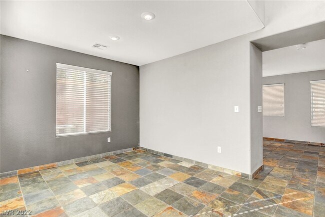 Foto del edificio - 7447 Granada Willows St