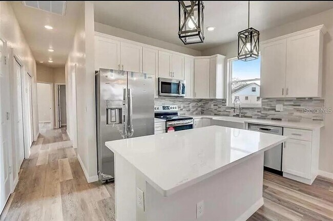 Building Photo - 3869 Janeen Cir