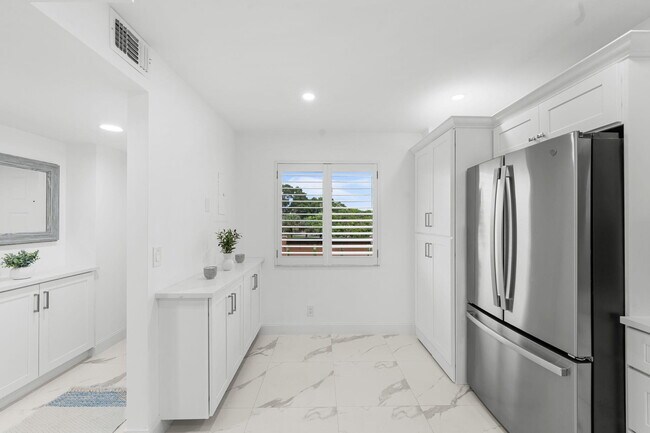 Foto del edificio - 6936 Huntington Ln