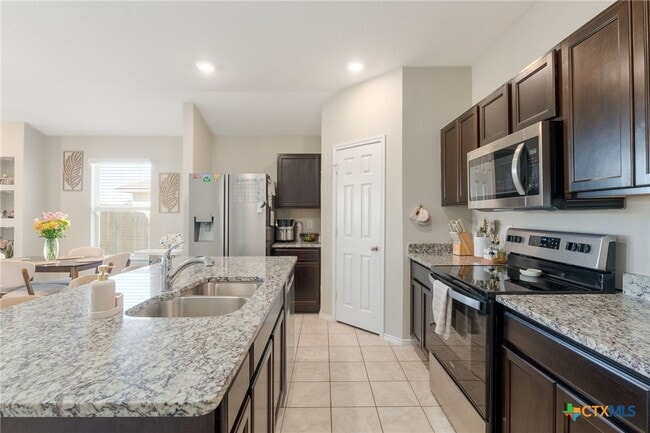 Building Photo - 5105 Natalia Rd