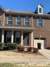Building Photo - 2327 Traemoor Village Dr