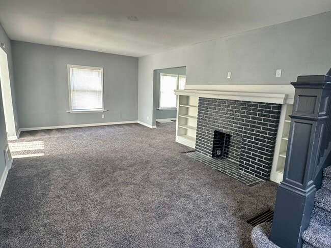 Building Photo - 1215 18th Ave