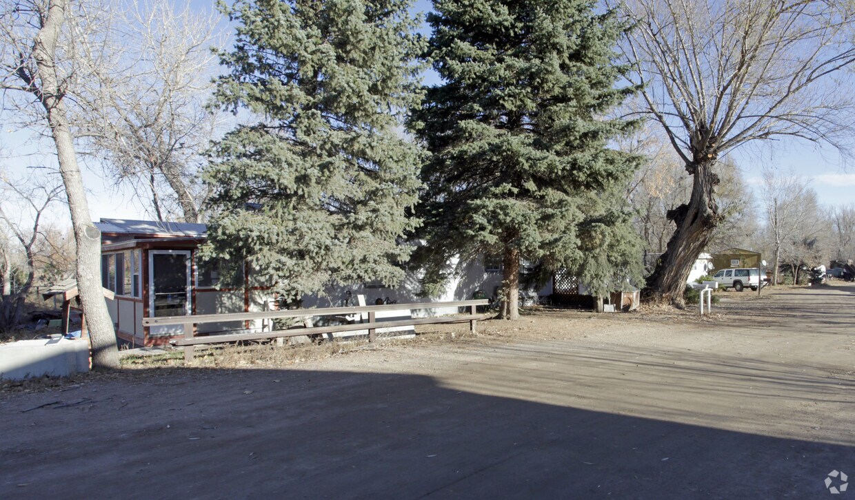 Primary Photo - 912 Wood St
