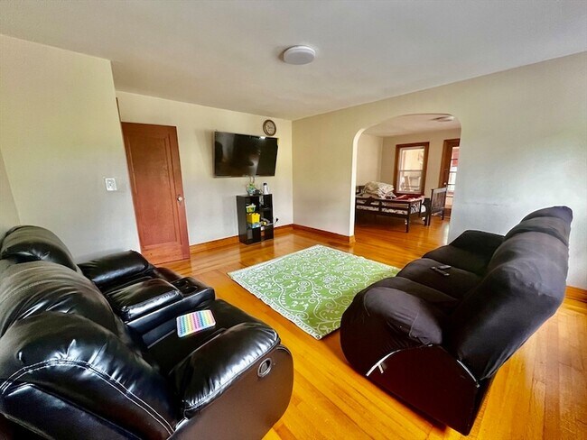 Foto del edificio - 29 Brookfield Rd
