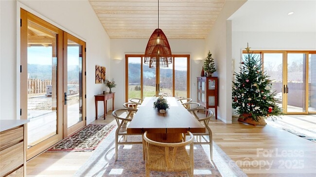 Building Photo - 11 Pink Fox Cove Rd